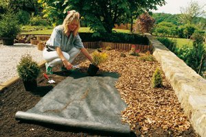 Plantex® Premium Unkrautvlies - Großrolle 2,0 x 150 m Plantex® Premium Unkrautvlies - Großrolle 2,0 x 150 m
