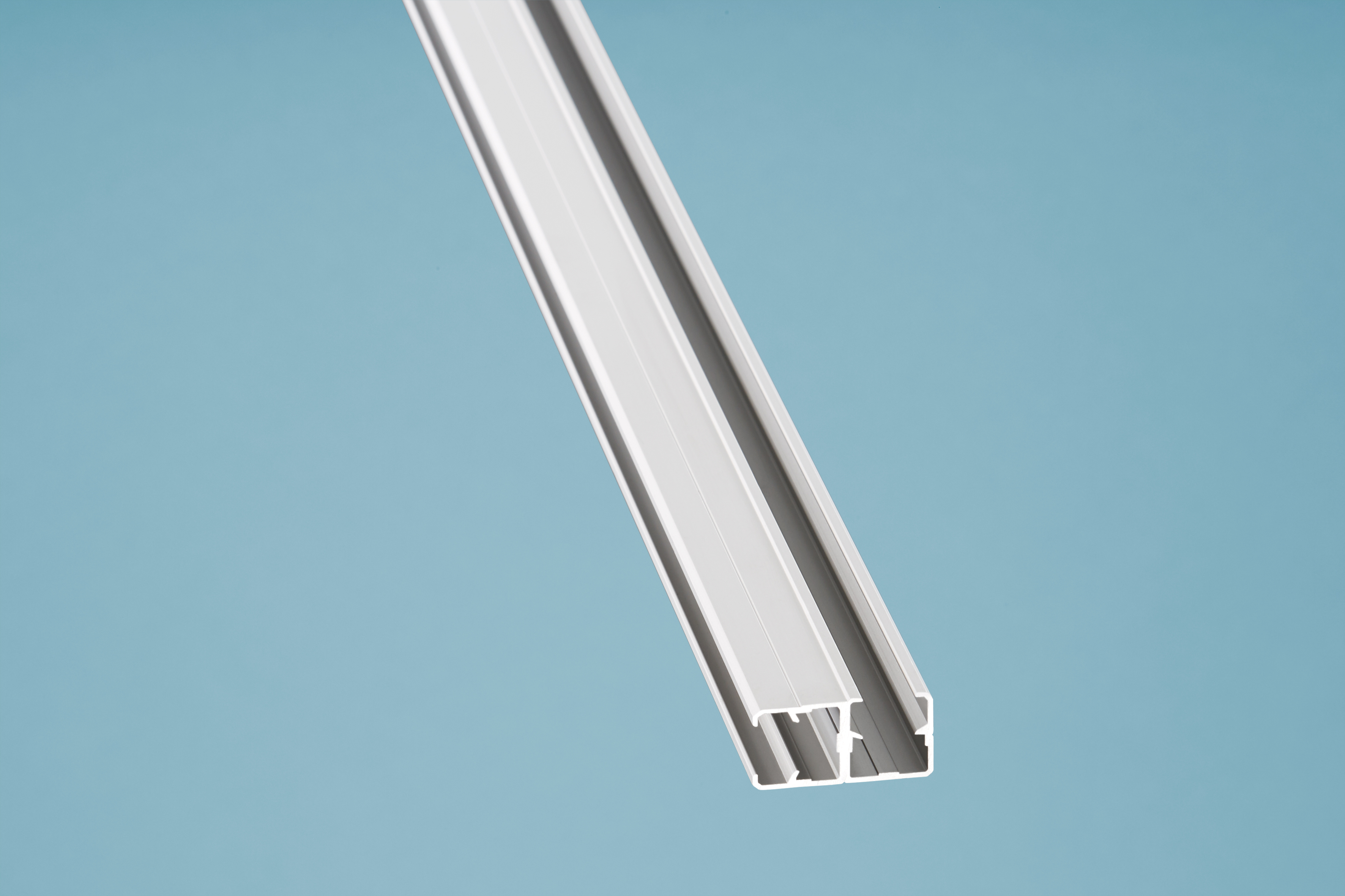 Alu-Eck-Profil für Bastelplatten 200 cm Alu-Eck-Profil für Bastelplatten 200 cm