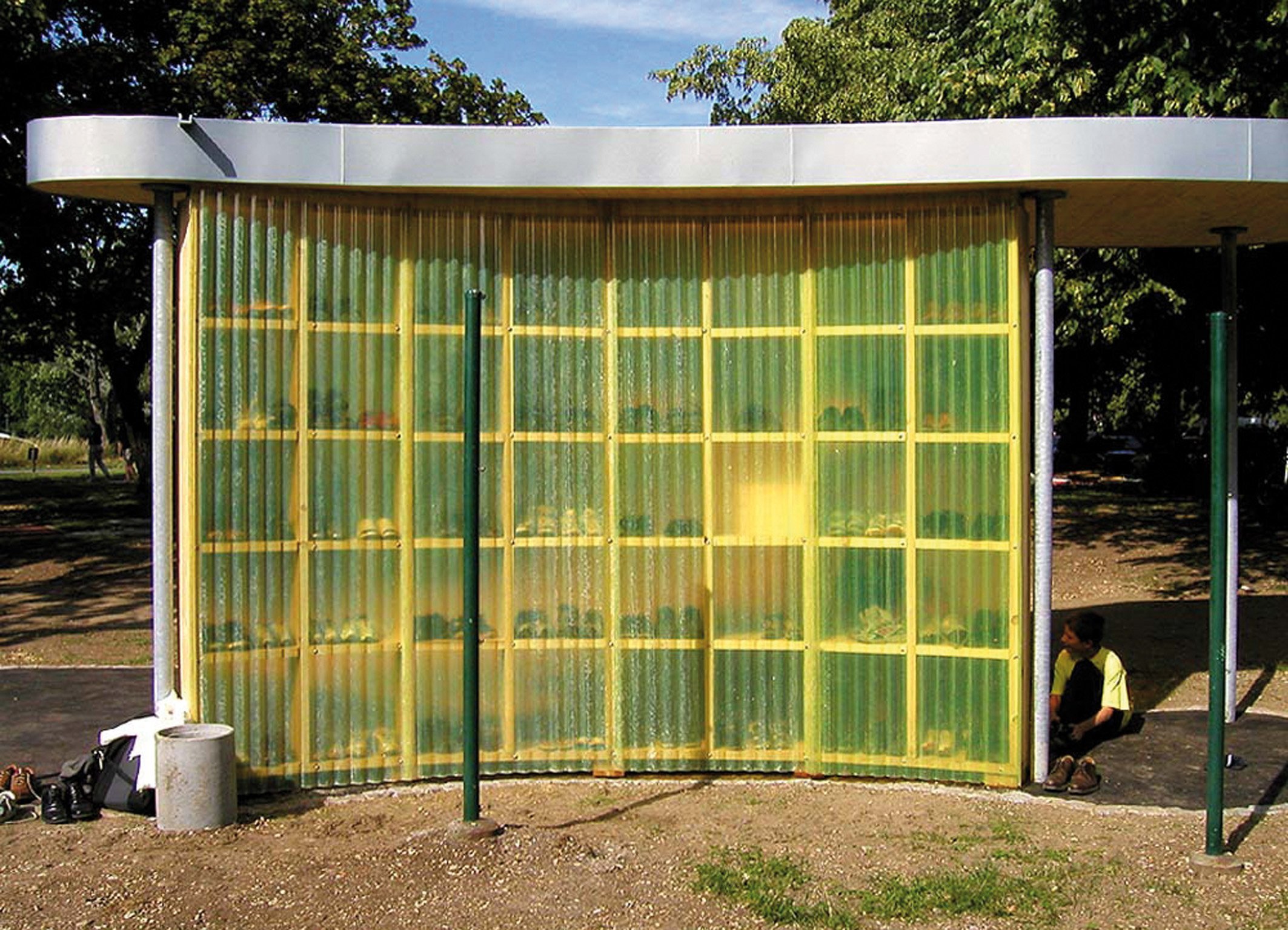 Polyester Lichtwellbahn gelb transparent  - Langrollen mit 30 lfm. Polyester Lichtwellbahn gelb transparent  - Langrollen mit 30 lfm.