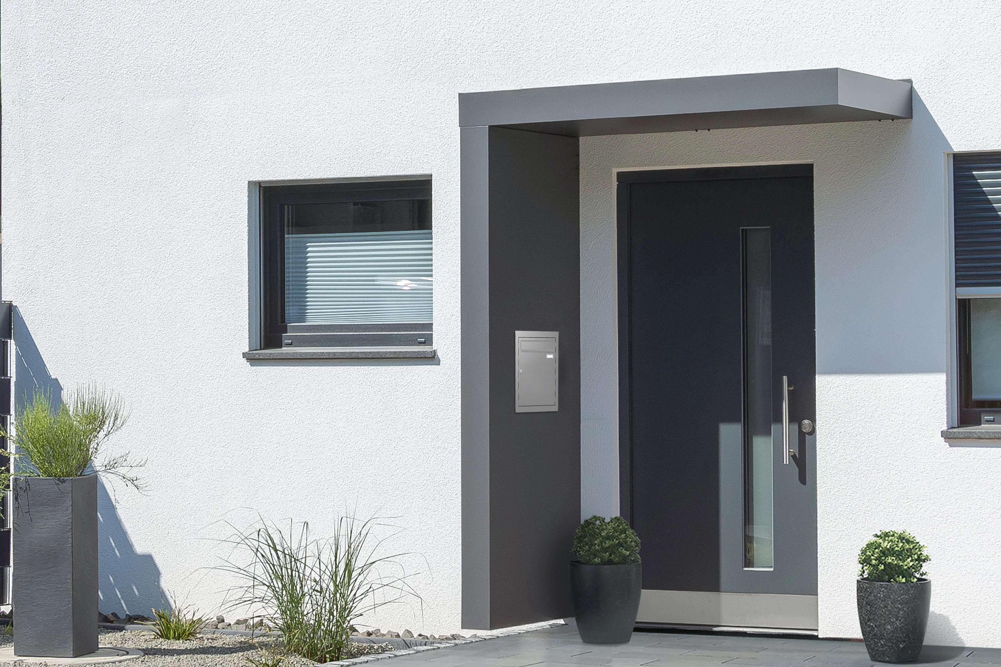 Rechteckvordach BS Plus 160 mit Seitenteil links anthrazit und Briefkasten Standard Edelstahl
